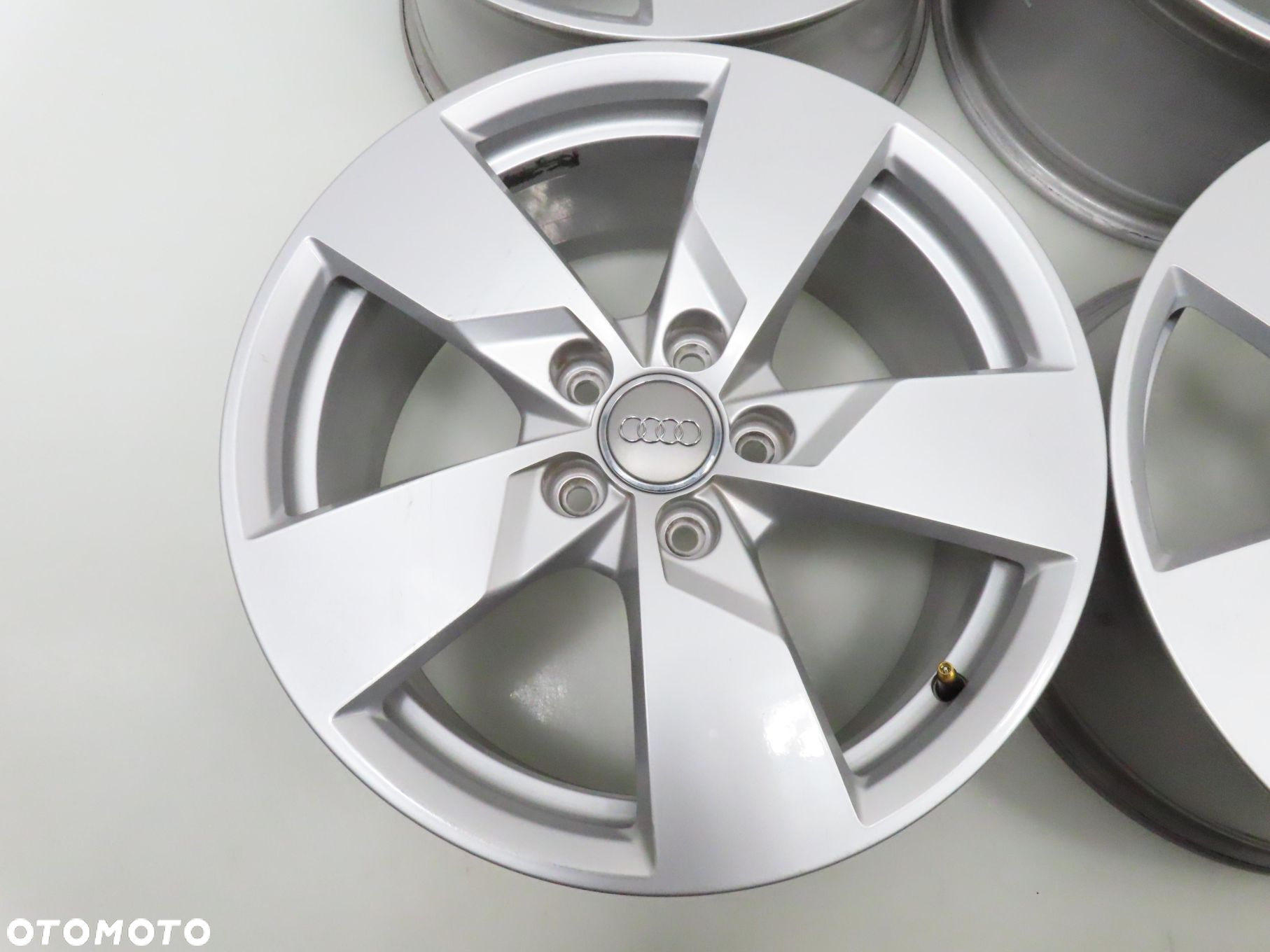Alufelgi 17'' Audi TT 8J ET47 8S0601025BA - 6