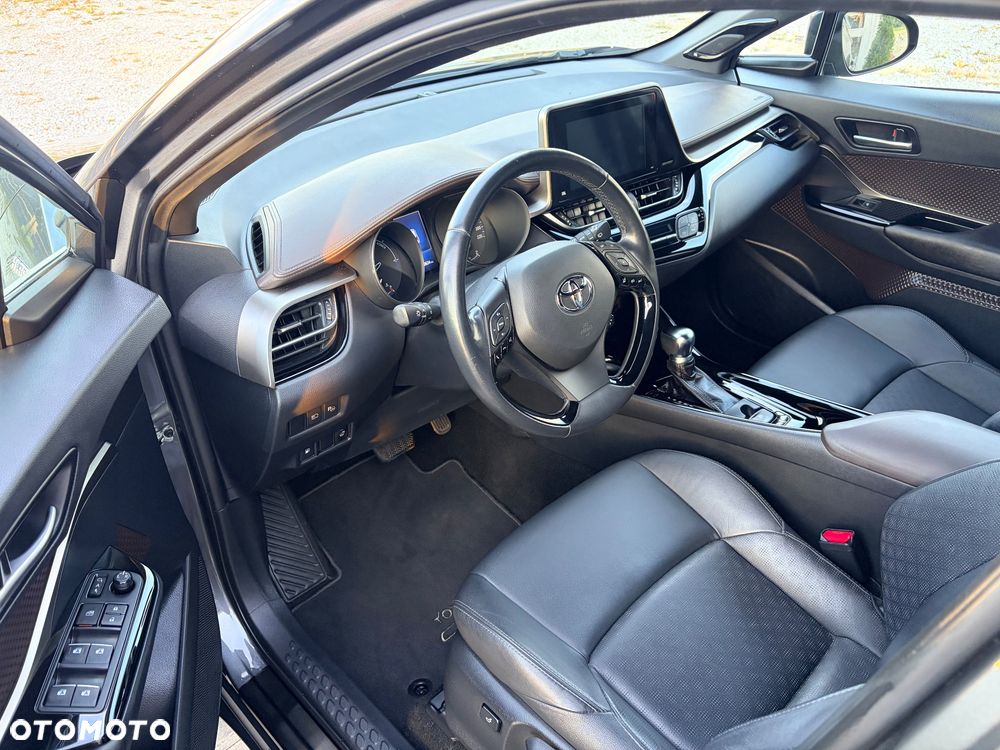 Toyota C-HR Style Selection - 8