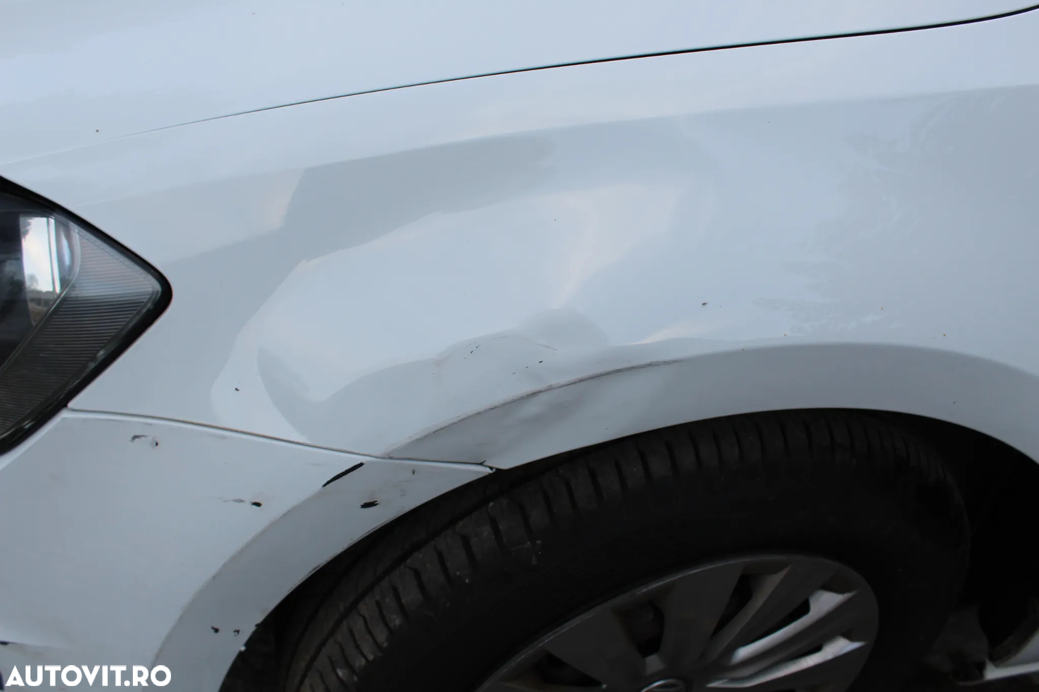 Volkswagen Golf 1.6 TDI DPF Trendline - 13