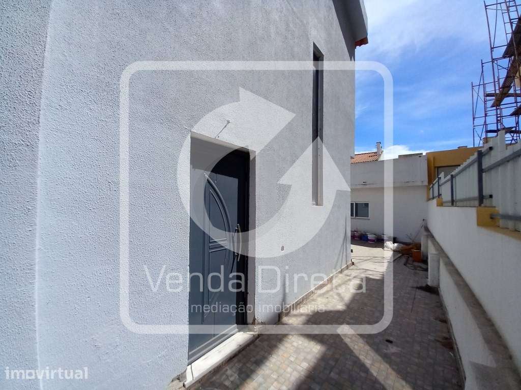 Excelente Moradia T5 totalmente Remodelada, nos Foros da Amora - Se... - Grande imagem: 4/23