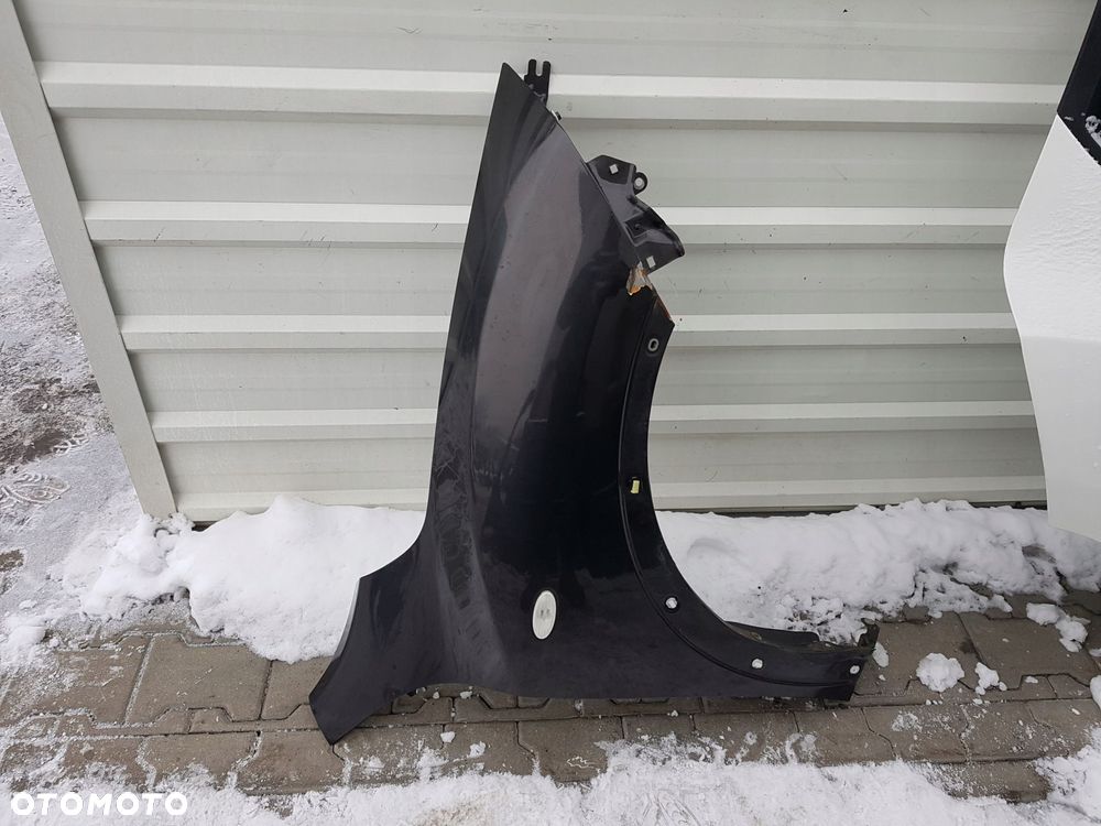 NISSAN JUKE F15 10-14r BŁOTNIK PRAWY PRZÓD KAXG - 1