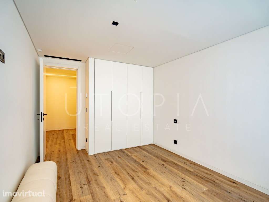 T2 novo com varanda, garagem e piscina - D. João III Prestige Resid... - Grande imagem: 3/15