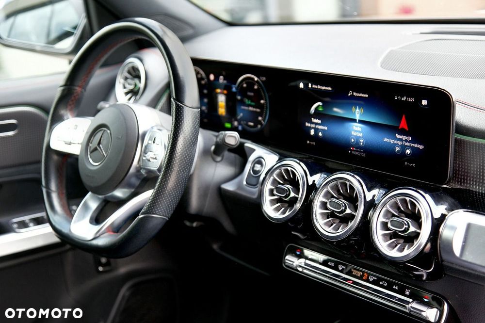 Mercedes-Benz EQB - 14