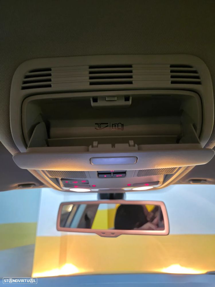 VW Golf Variant 1.6 TDi Confortline - 21