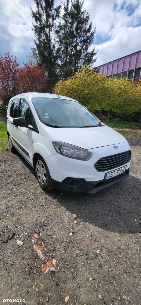 Ford Transit Courier - 1