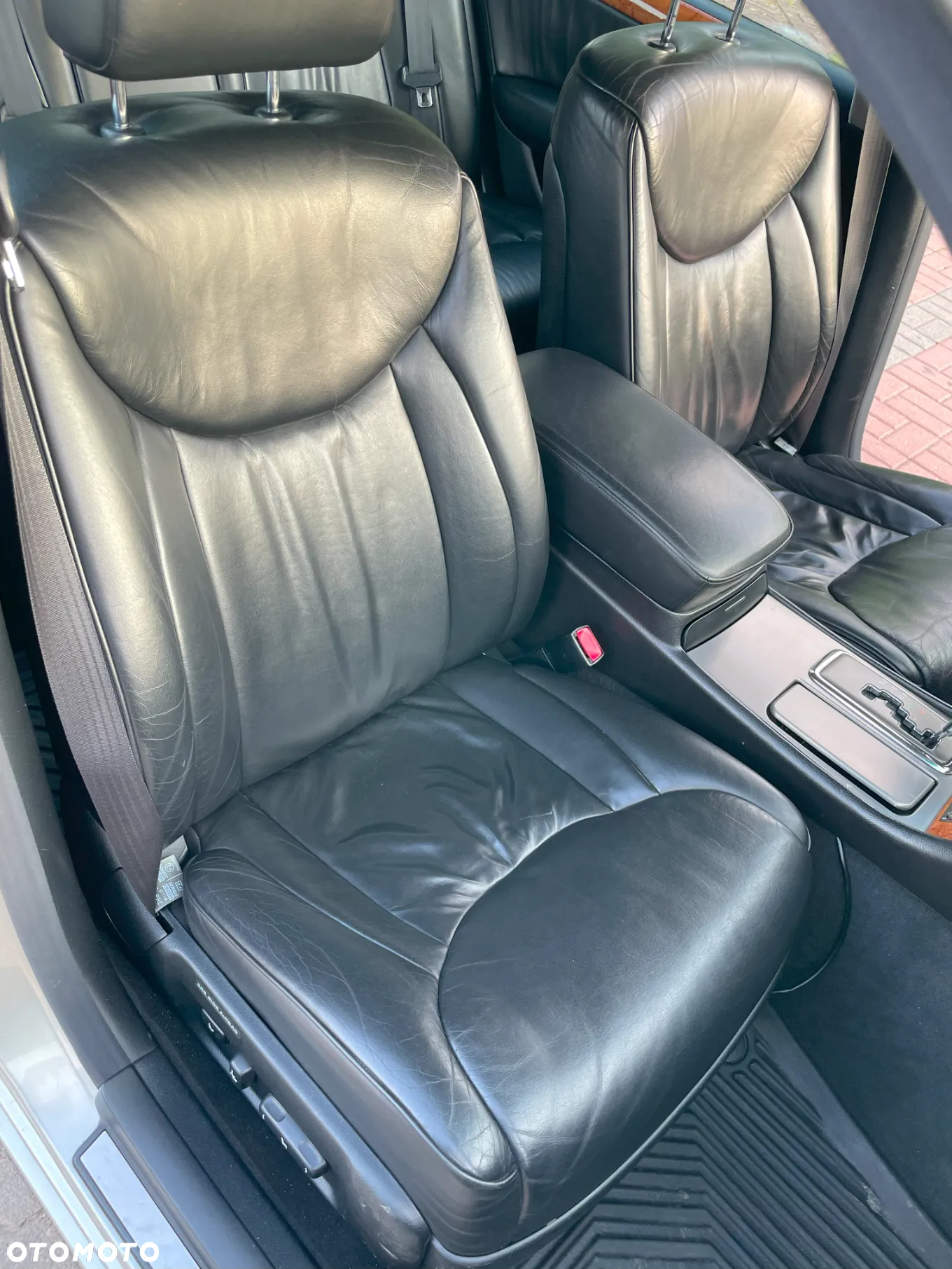 Lexus LS - 9