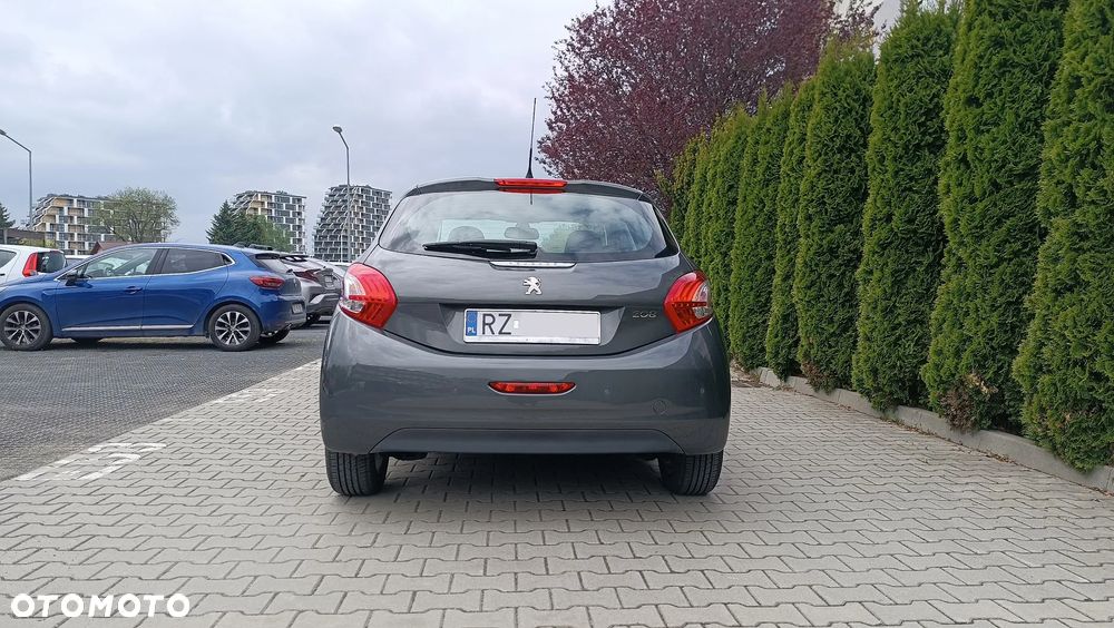 Peugeot 208 82 VTI Allure - 4