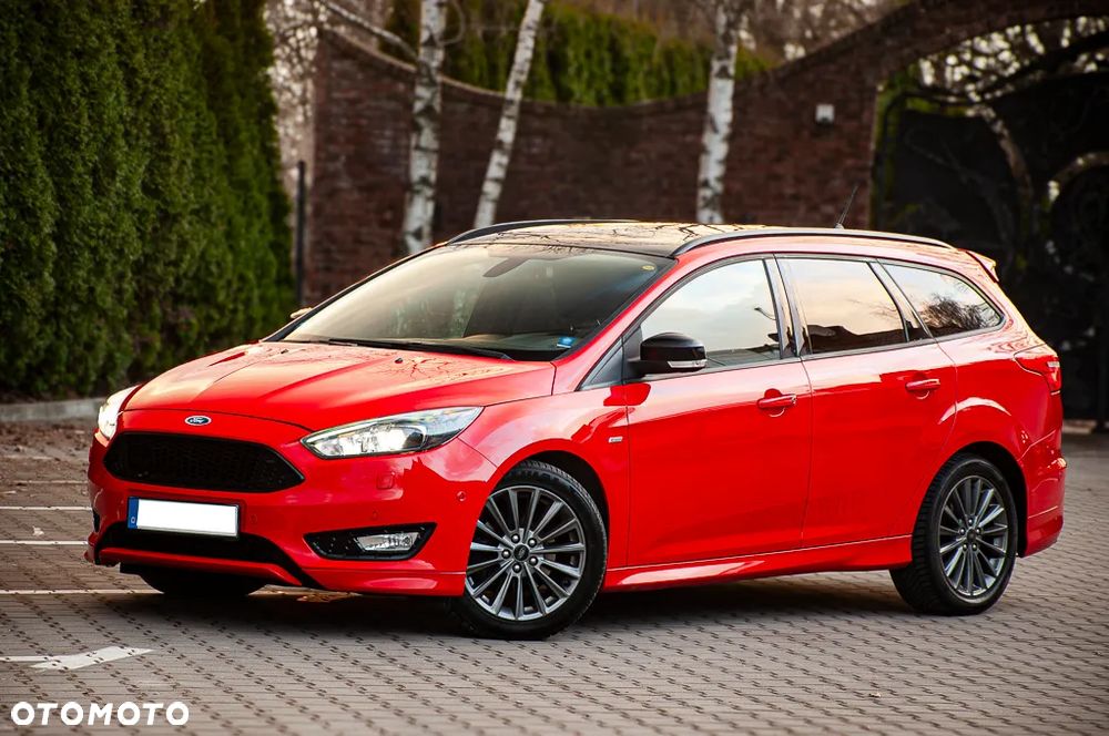Ford Focus SW 1.5 EcoBoost S&S ST-LINE - 3
