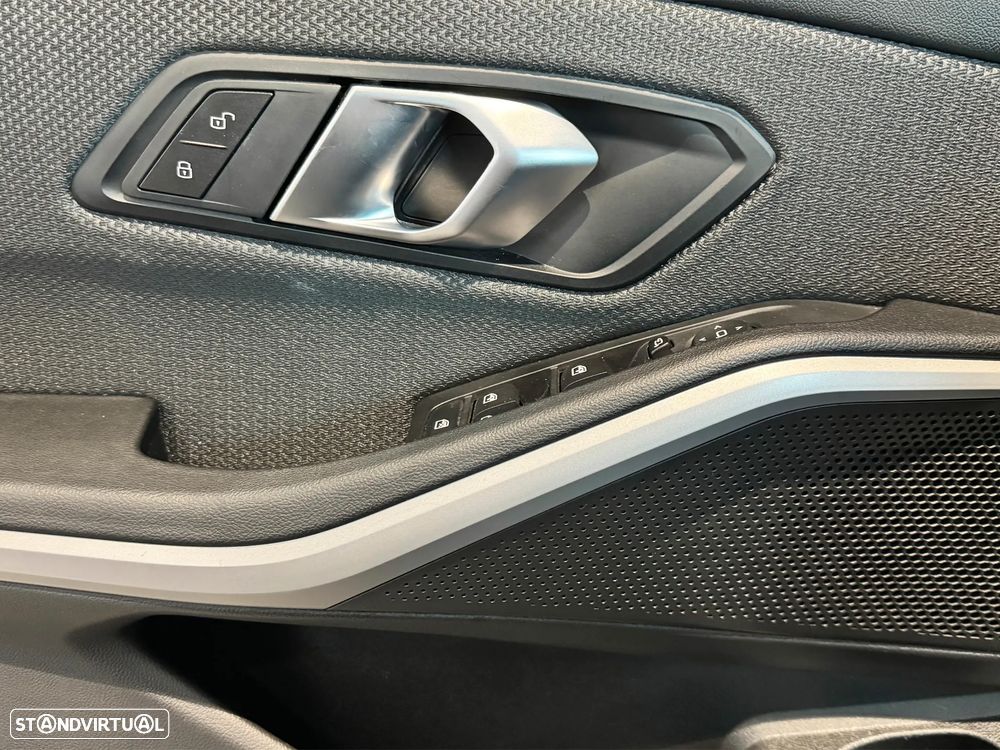 BMW 320 e Auto - 16