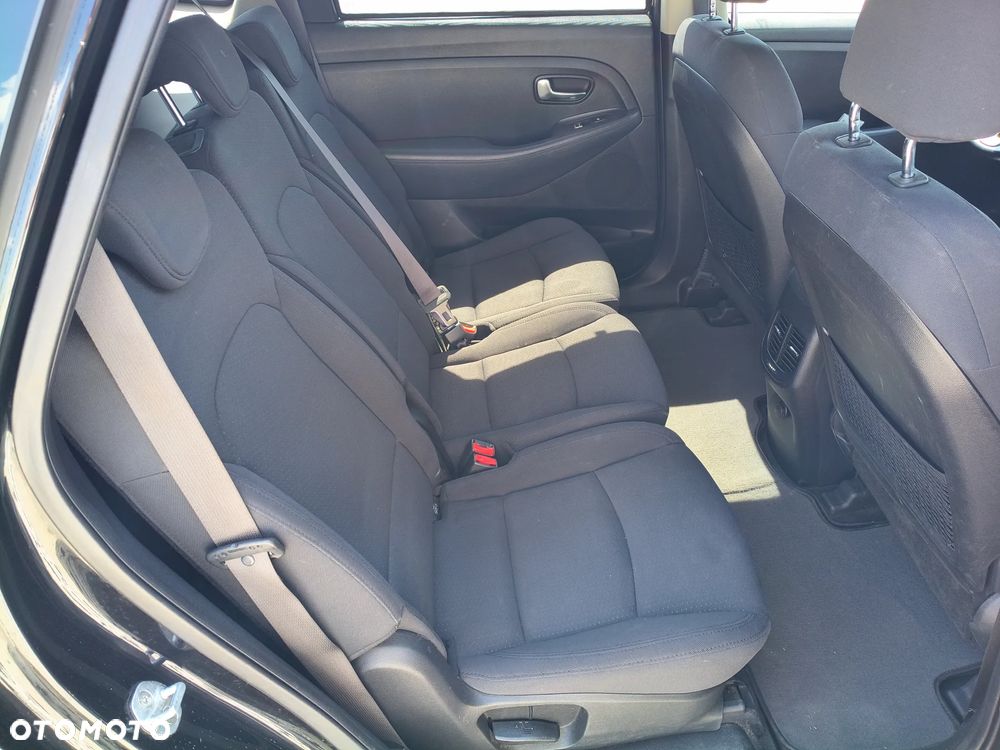 Kia Carens 1.7 CRDi Vision - 12