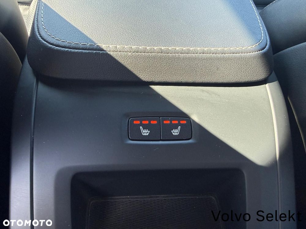 Volvo XC 90 - 40