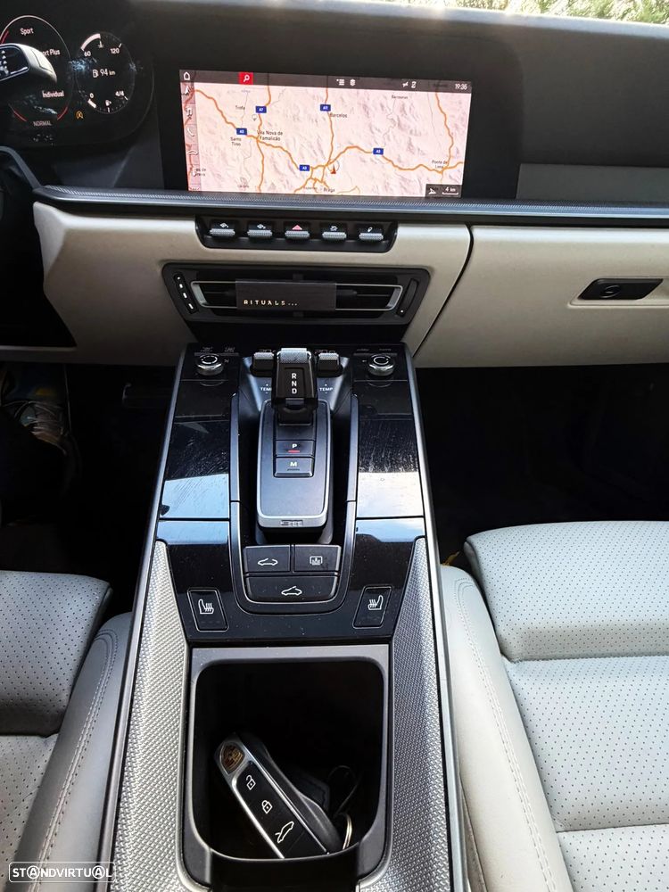 Porsche 911 (992) Carrera 4S PDK - 22