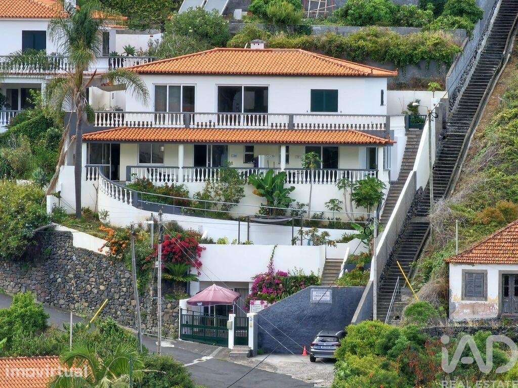 Moradia isolada T5 em Porto da Cruz de 220 m2 - Grande imagem: 2/30