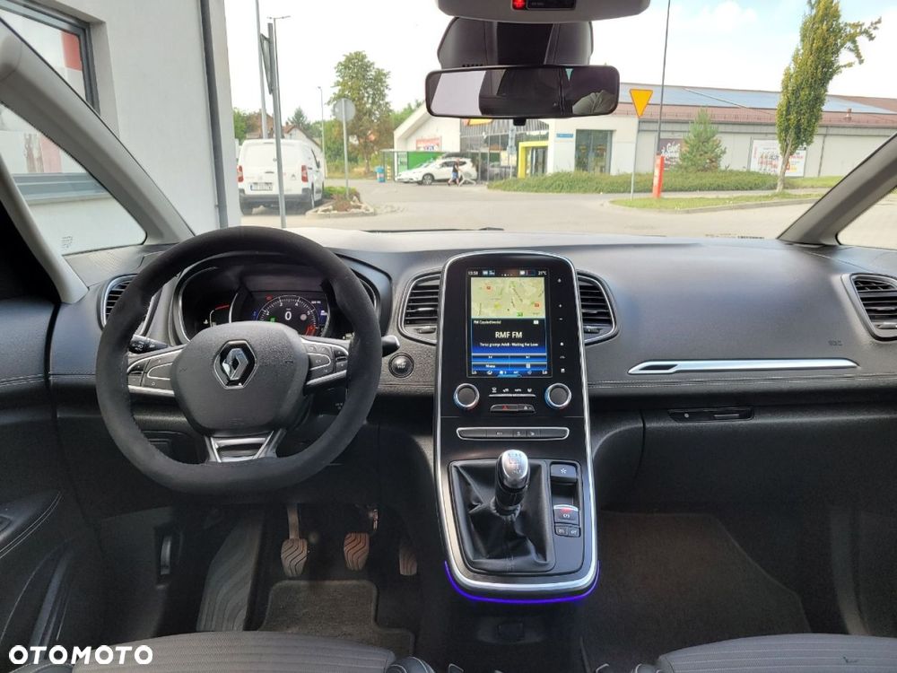 Renault Scenic - 21