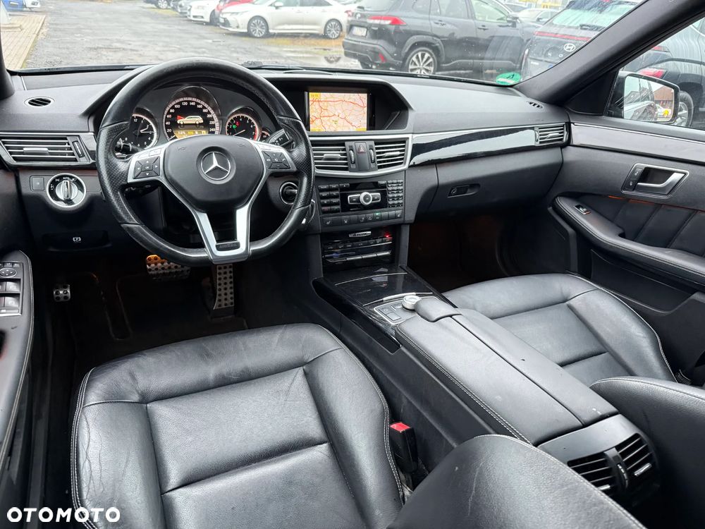 Mercedes-Benz Klasa E 350 4Matic 7G-TRONIC - 17
