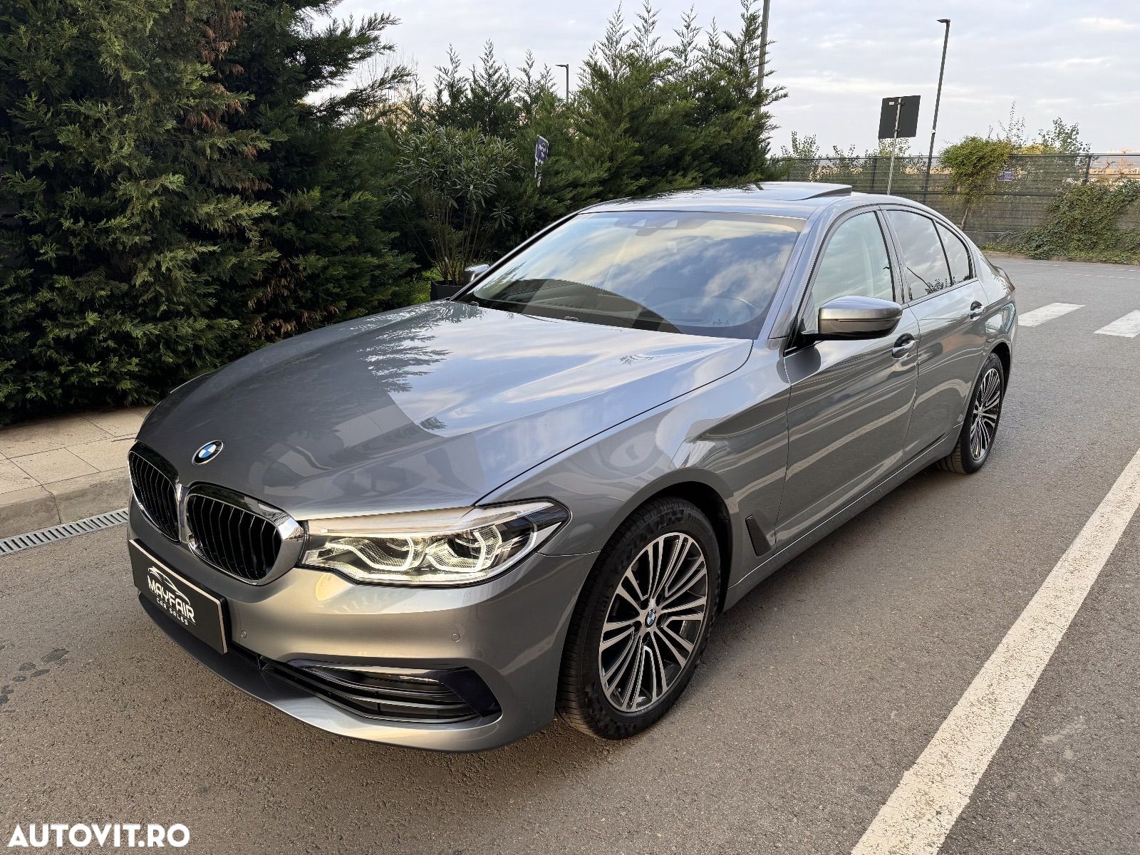 BMW Seria 5 520d AT - 1