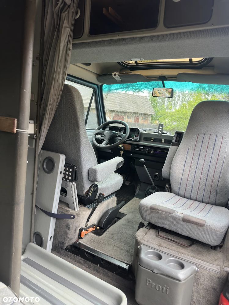 Volkswagen Transporter - 5