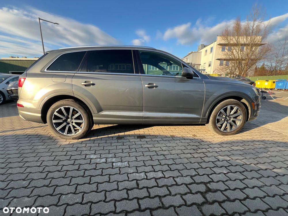 Audi Q7 - 10