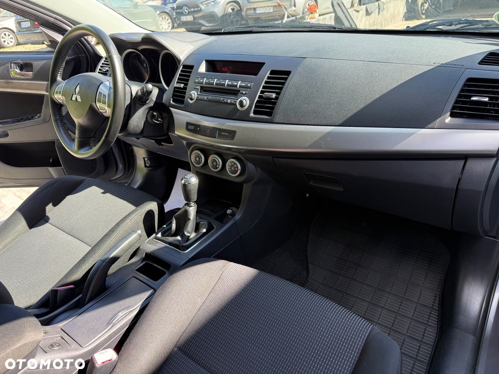 Mitsubishi Lancer 1.8 Intense - 6