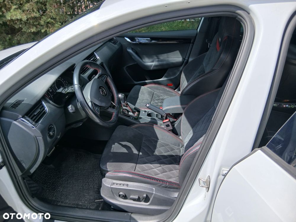 Skoda Octavia 2.0 TSI RS 245 DSG - 10