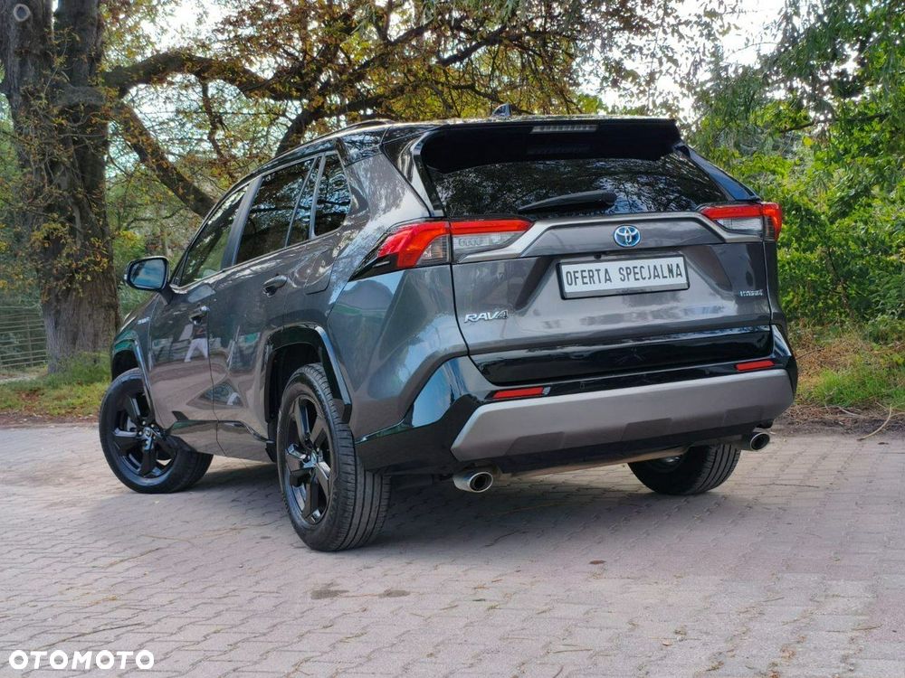 Toyota RAV4 - 8