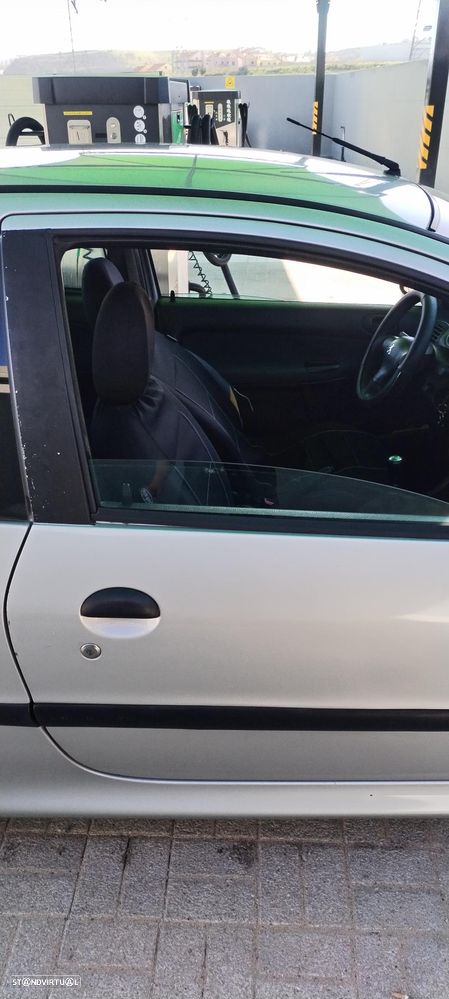 Peugeot 206 1.1 XR - 4