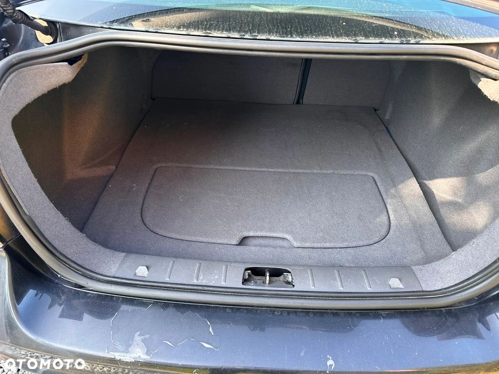 Volvo S40 2.0 - 16