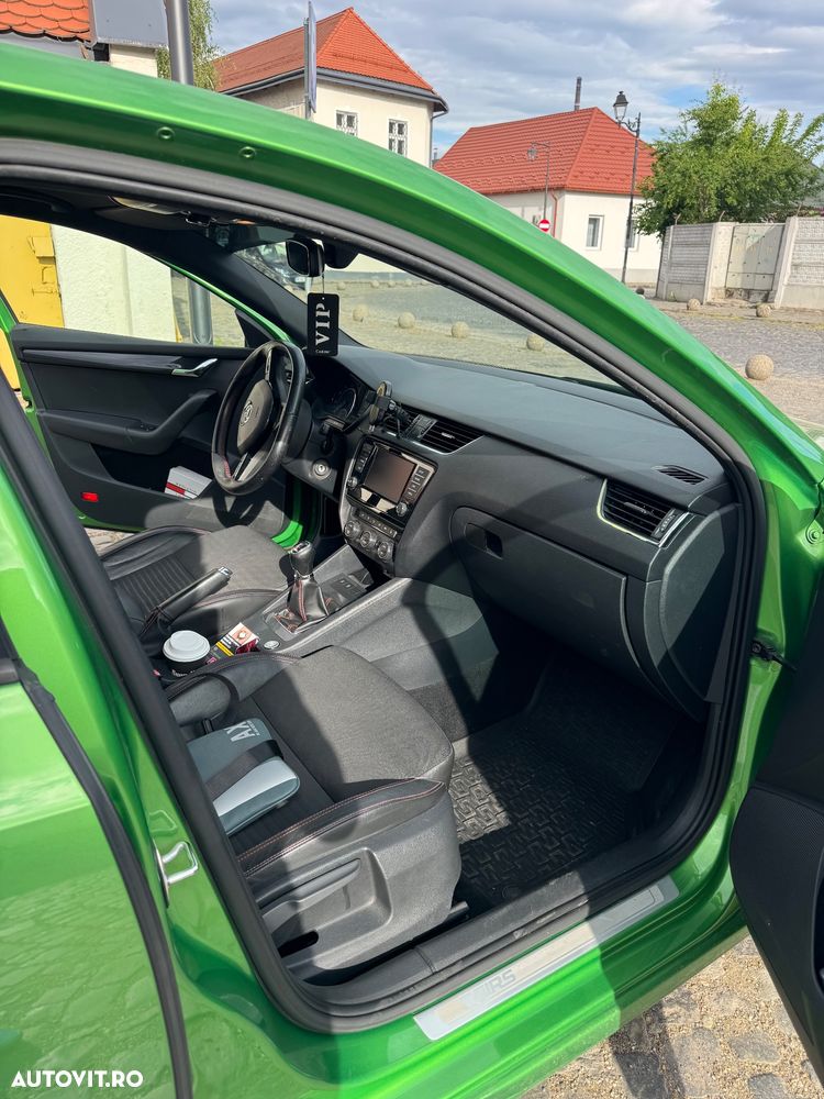 Skoda Octavia 2.0 TSI RS - 16
