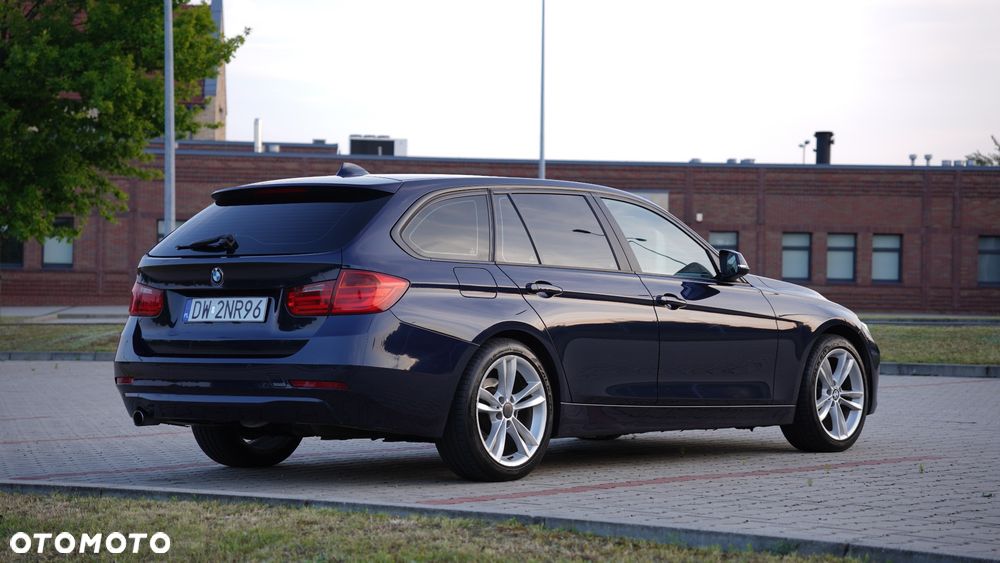 BMW Seria 3 318d - 5