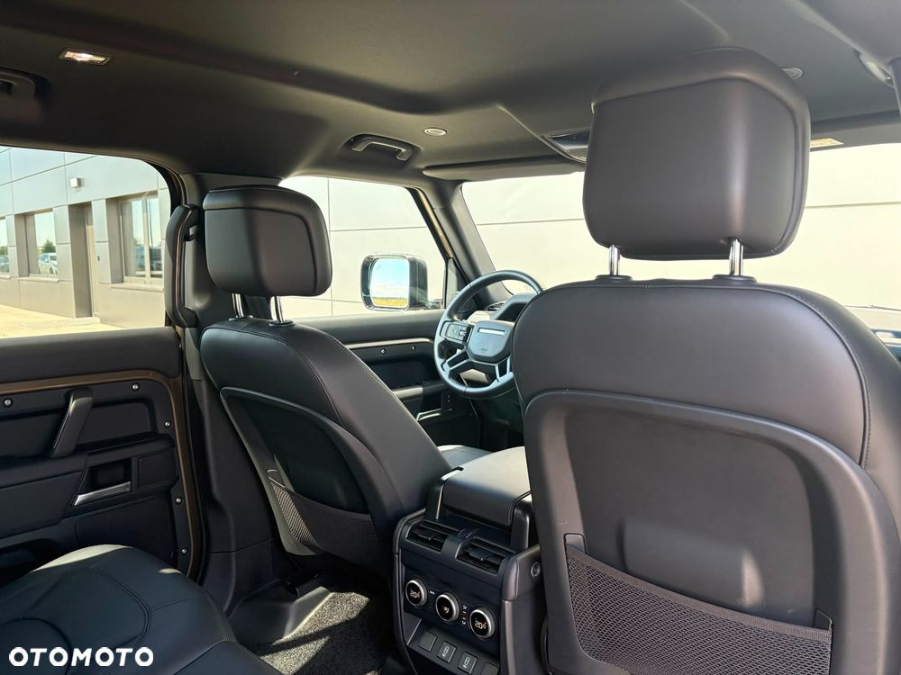 Land Rover Defender - 9