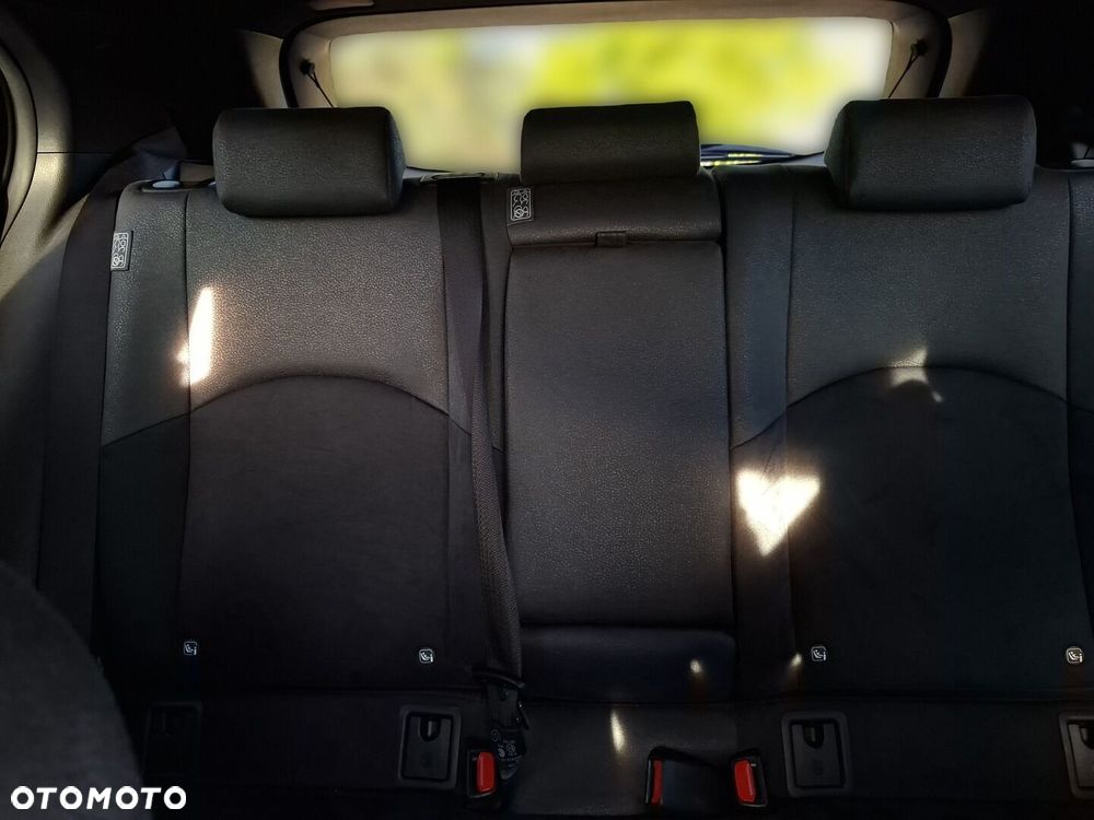 Lexus UX 250h GPF Business 2WD - 33