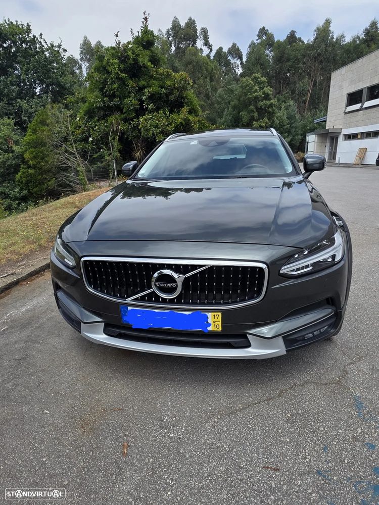 Volvo V90 D4 AWD Geartronic Momentum Pro - 1