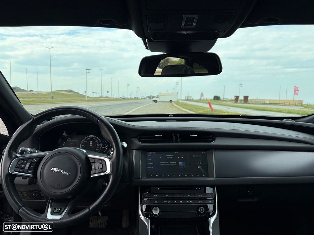 Jaguar XF Sportbrake 2.0 D R-Sport Aut. - 17