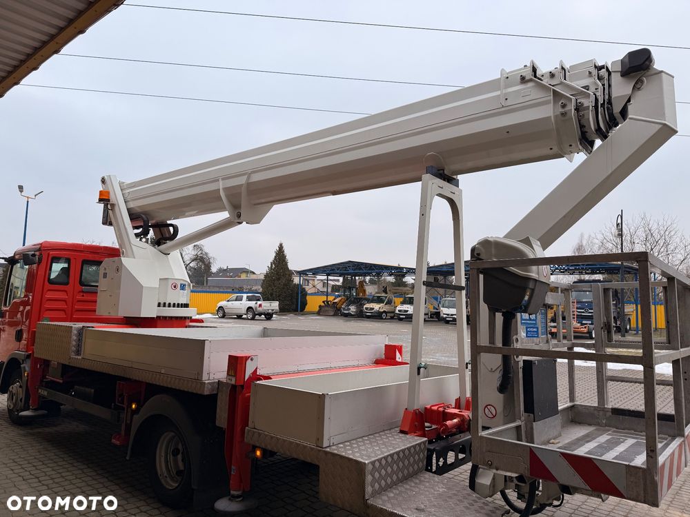 Ruthmann T330 (33m w bok 21,2m)Mercedes Atego, MAN TGL7.150 - 10