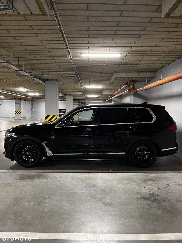 BMW X7 - 9