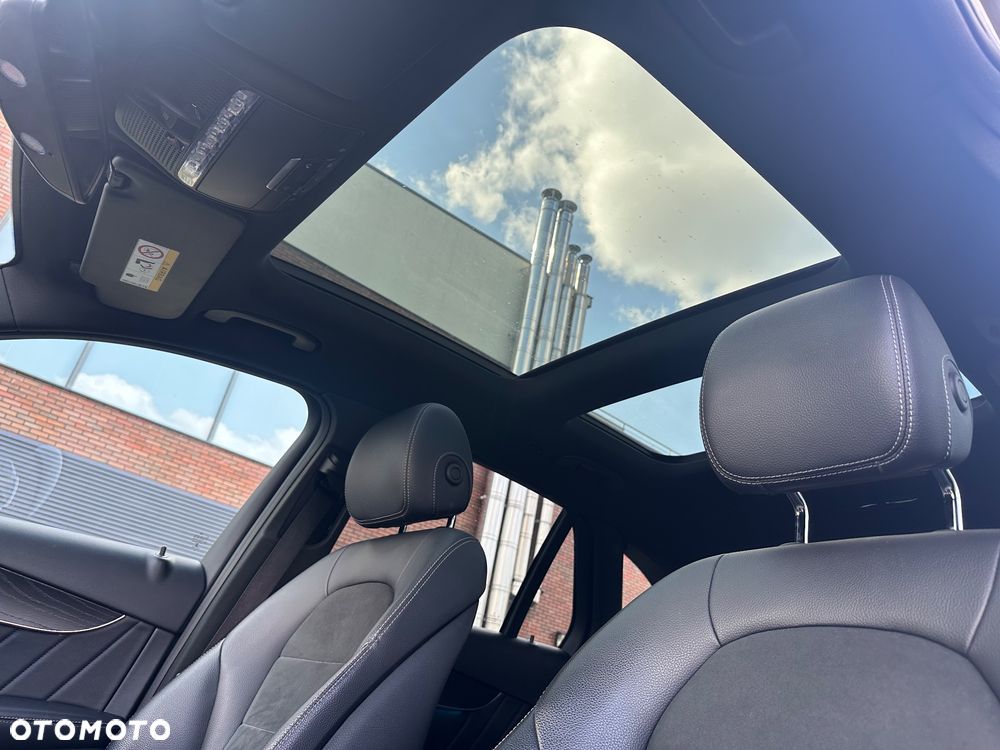 Mercedes-Benz GLC 250 4Matic 9G-TRONIC AMG Line - 15