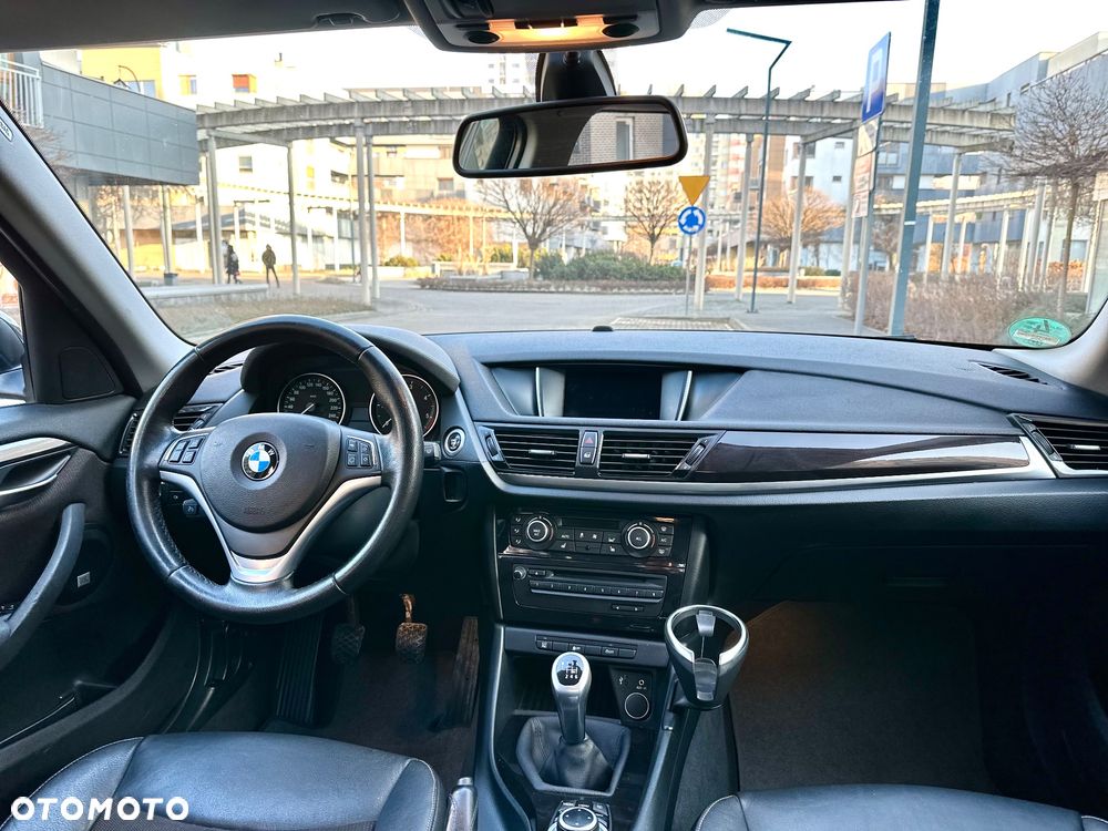 BMW X1 sDrive18d xLine - 14