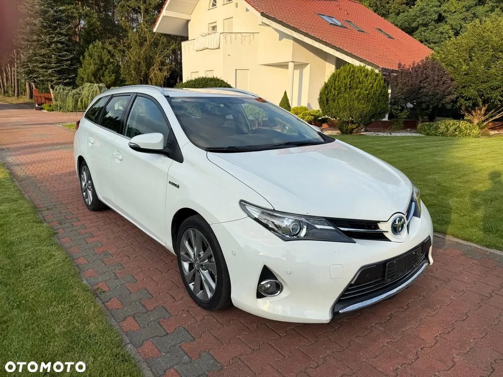 Toyota Auris 1.8 HSD Luna