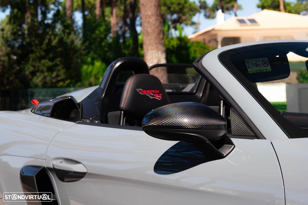 Porsche 718 Spyder RS - 33