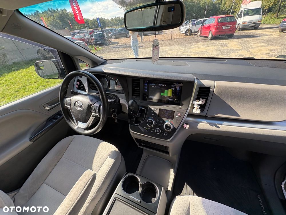 Toyota Sienna 3.5 V6 SE - 33