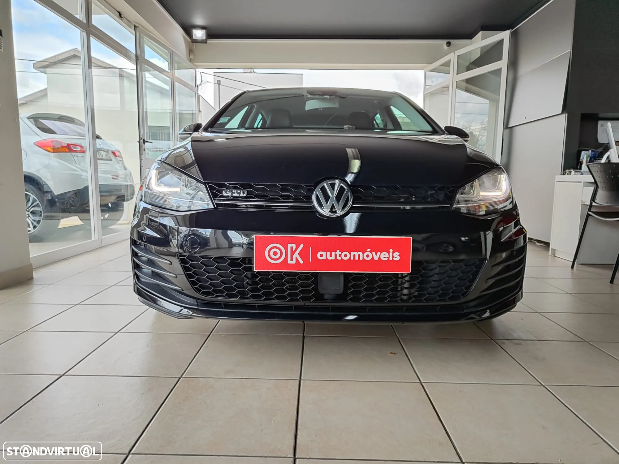VW Golf 2.0 TDI GTD DSG - 4