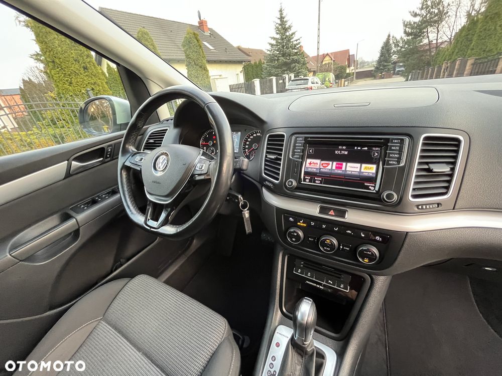Volkswagen Sharan 2.0 TDI DSG 4MOTION (BlueMotion Technology) Sound - 17
