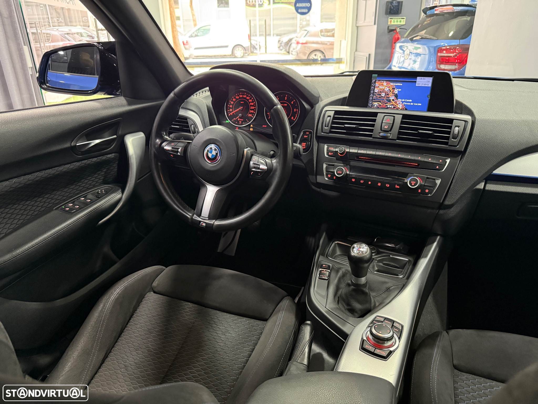 BMW 118 d Pack M - 18
