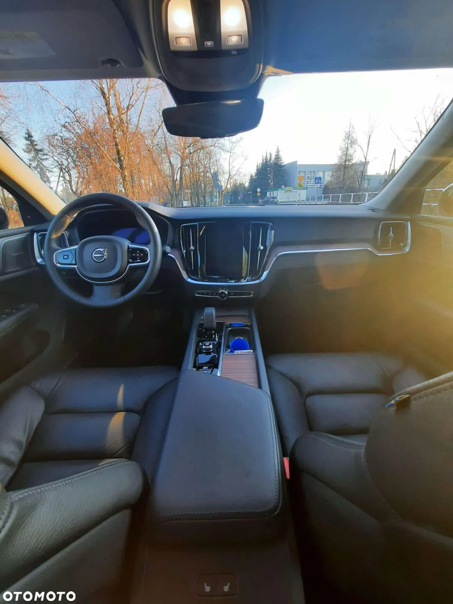 Volvo S60 B5 B AWD Plus Dark - 4
