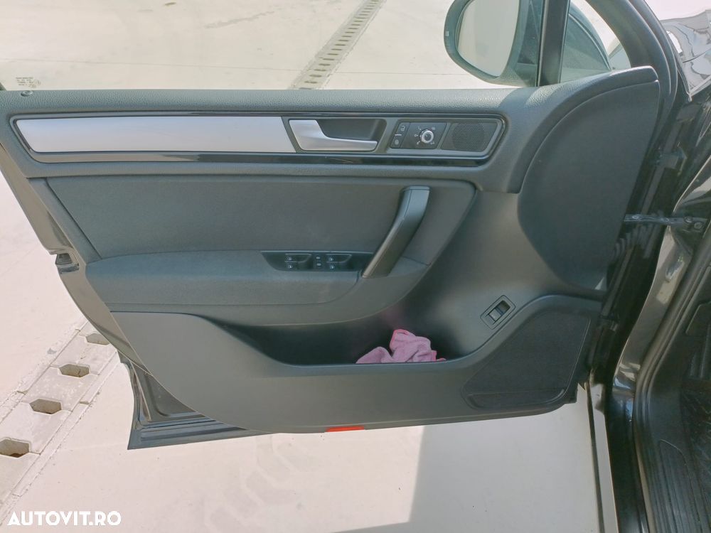 Volkswagen Touareg 3.0 V6 TDI BMT - 12