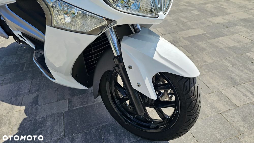 SYM GTS - 9