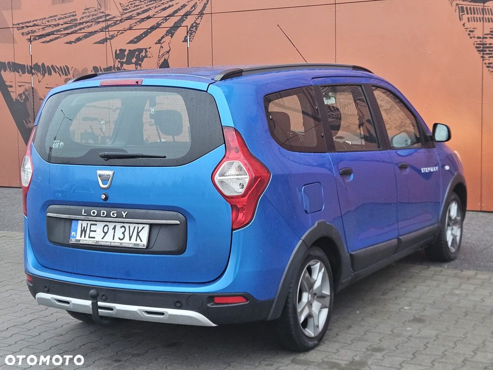 Dacia Lodgy 1.6 SCe Stepway S&S - 4