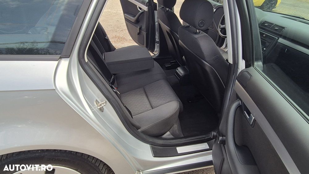 Audi A4 Avant 2.0 TDI DPF - 10