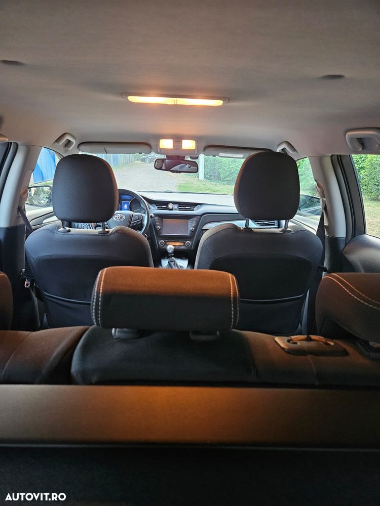 Toyota Avensis 2.0 D-4D Elegance - 7