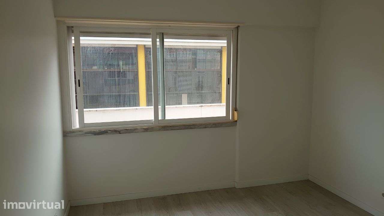 T3 Rua Lusiadas Remodelado - Grande imagem: 2/36